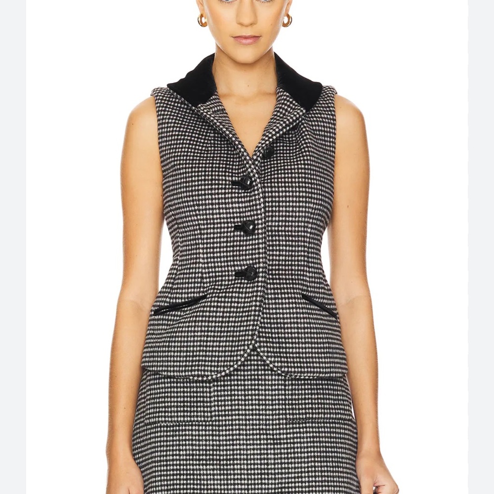 Brand new Cara Cara Vora Vest in Check Plaid